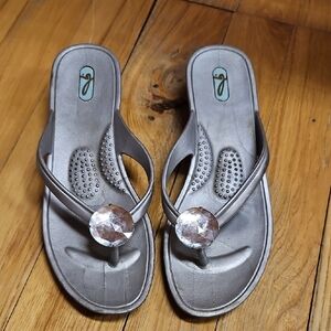 Oka B Silver Women's Sandals Size 10